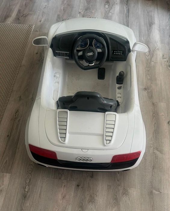Carro eléctrico de criança