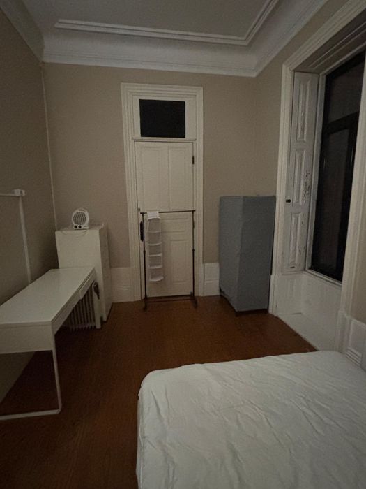 Alugo quarto excelente localicaçao