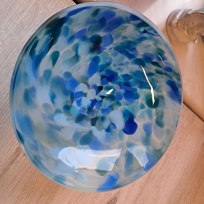 Śliczna szklana patera Pukeberg.