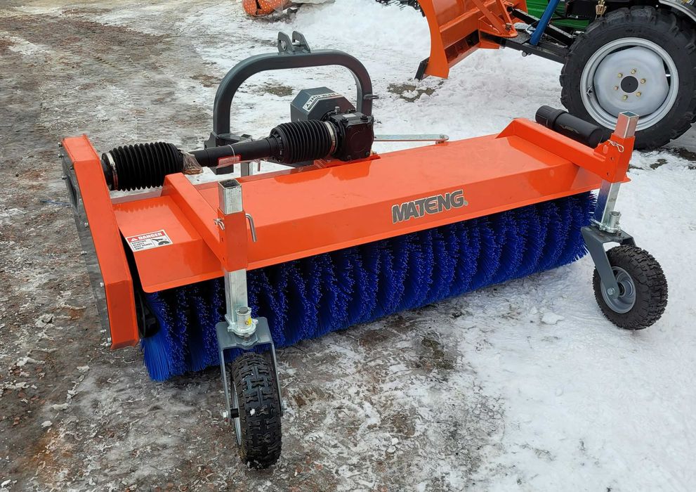 Щітка для трактора дорожня 1,9 м.