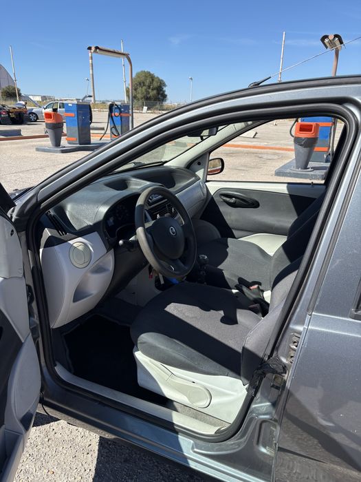 Fiat Punto 1.1 Gasolina 2003 — photo 4