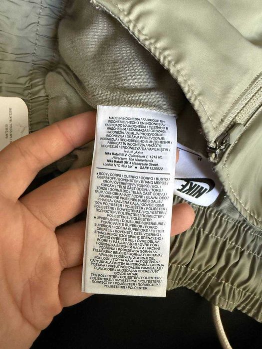ОРИГІНАЛ! Штани Nike NSW Mid-Rise Repel Pants Green M L | FV7824-320
