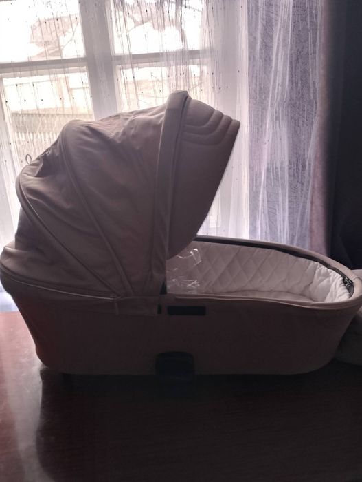 Продається дитяча коляска
