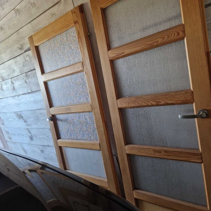 Drzwi drewniane 75/200 cm prawe