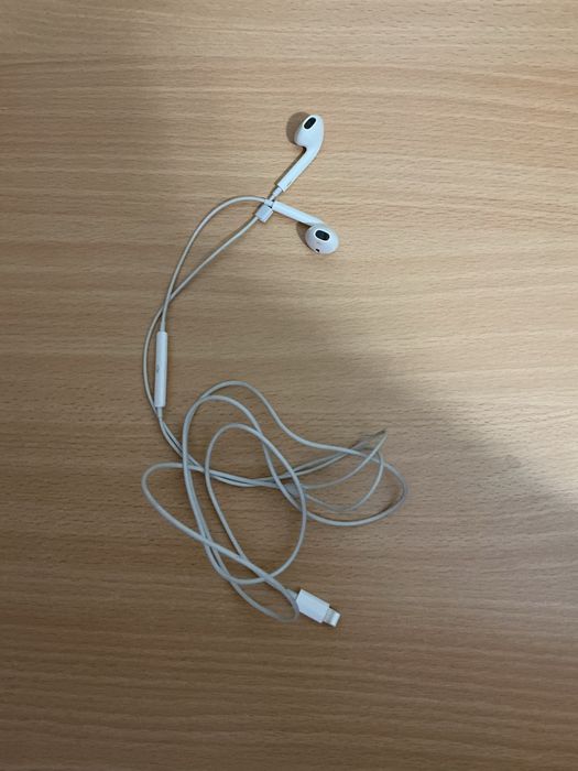 Sprzedam słuchawki do Iphone, USB typu C. Polecam
