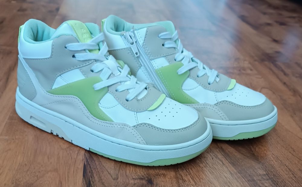 Buty sznurowane Zara