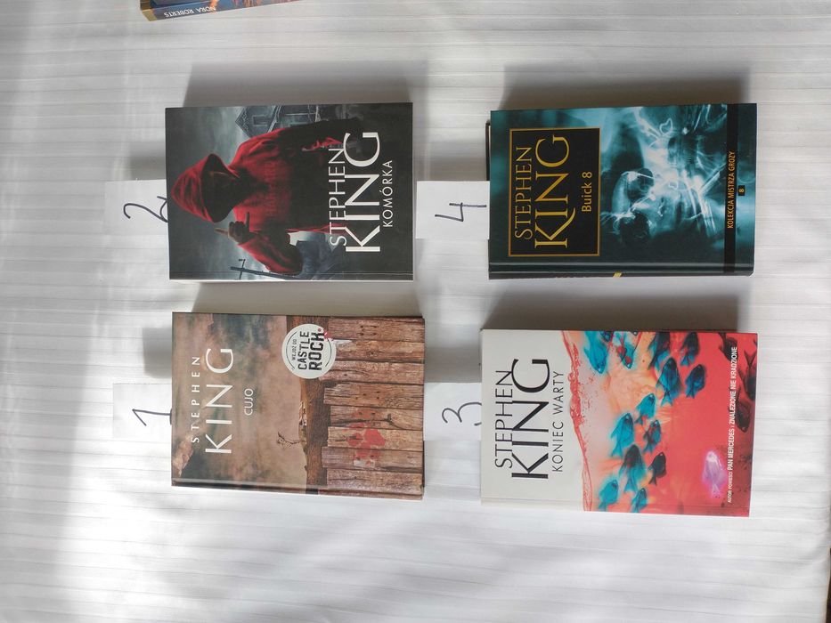 King Stephen - zestaw książek: "Komórka", "Cujo", "Koniec warty", "Buick 8" + gratis