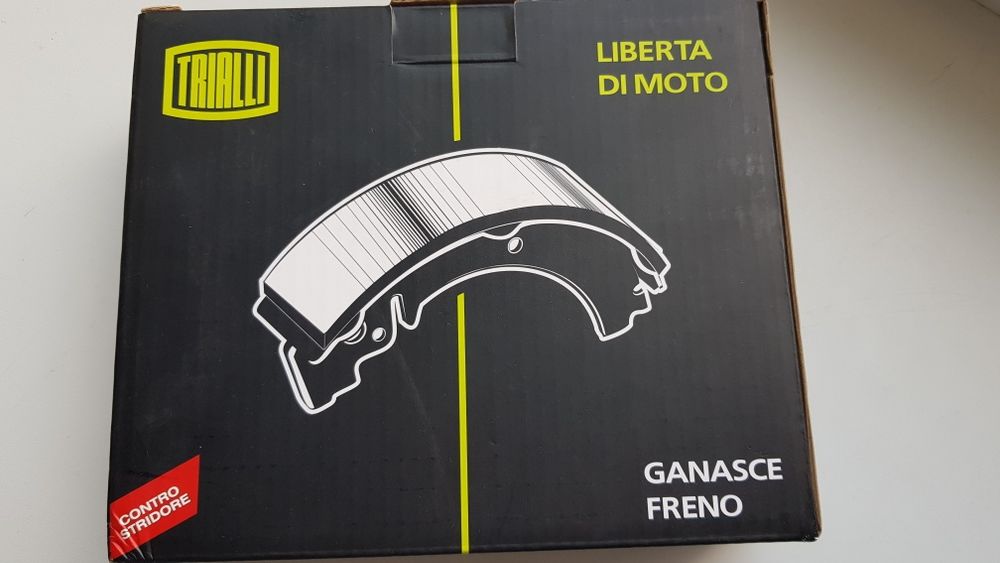 Колодки тормозные стояночного тормоза Toyota Rav4 (00-) 172x32