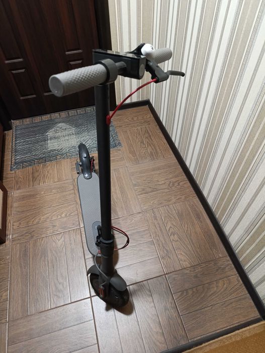 Продам електросамокат XIAOMI M 365 ОРИГІНАЛ!