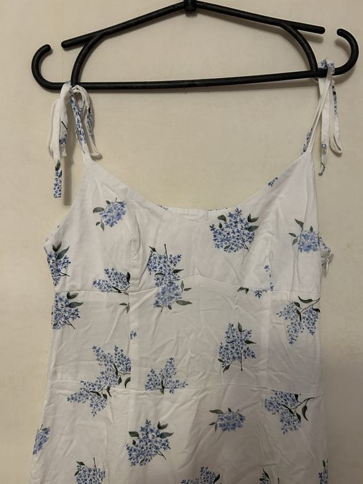 Продам сукню Must have