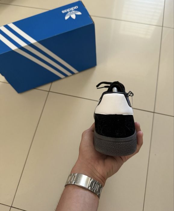 Adidas Spezial black gum