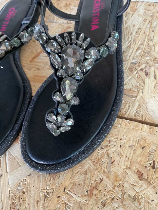 Sandália preta com brilhantes -  daily Cristina