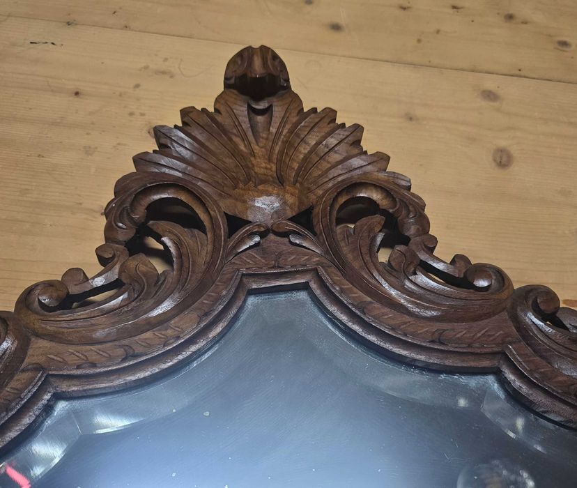 Credencia em madeira com espelho