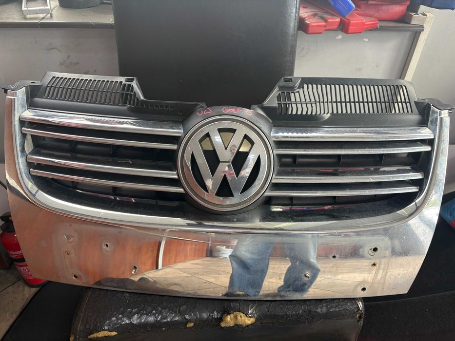 atrapa/grill Golf V/ Jetta