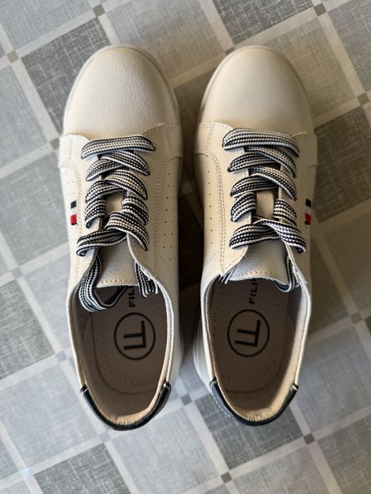 Nowe sneakersy firmy FILIPPO, rozmiar 36