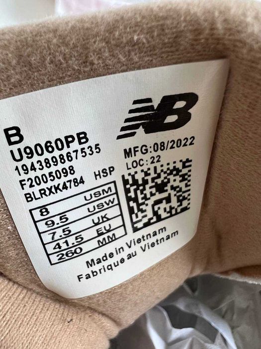 Мужские кроссовки New Balance 9060 Mushroom Premium. 40-45