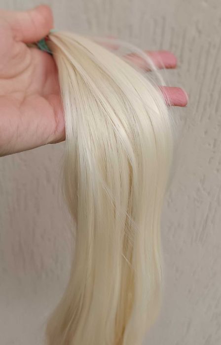 Włosy ok 58cm - 200 pasm 22itip613t + 200 ringi z silikonem blond