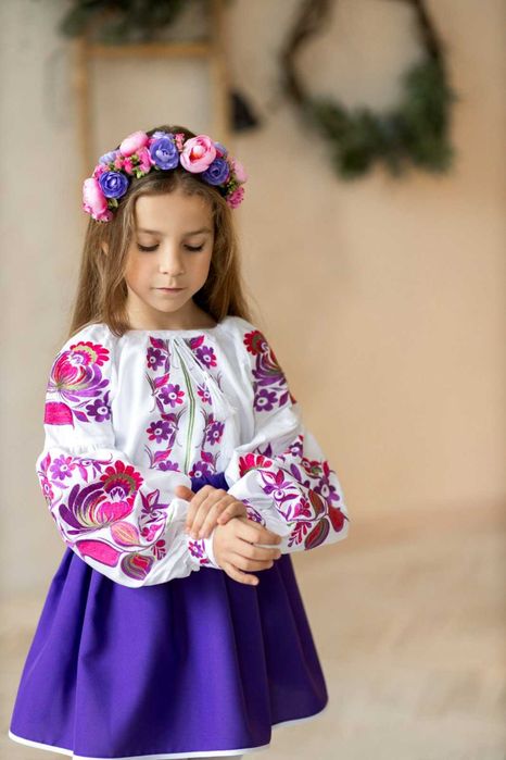 Продам шикарний комплект для дівчинки