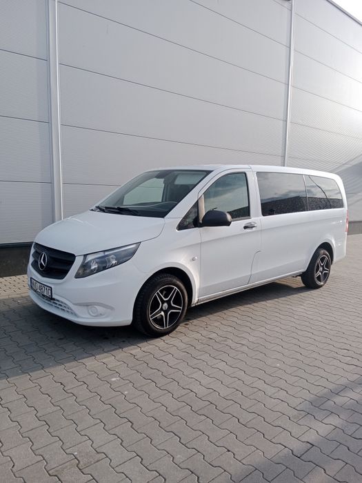 Wynajem Busa 7 8 9 osobowy