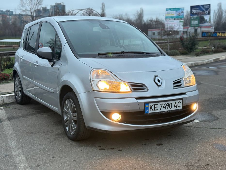 Renaylt Grand Modus 2011 год Идеальный