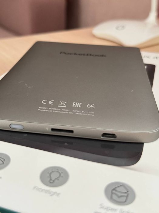 Електронна книжка PocketBook 627 Touch Lux