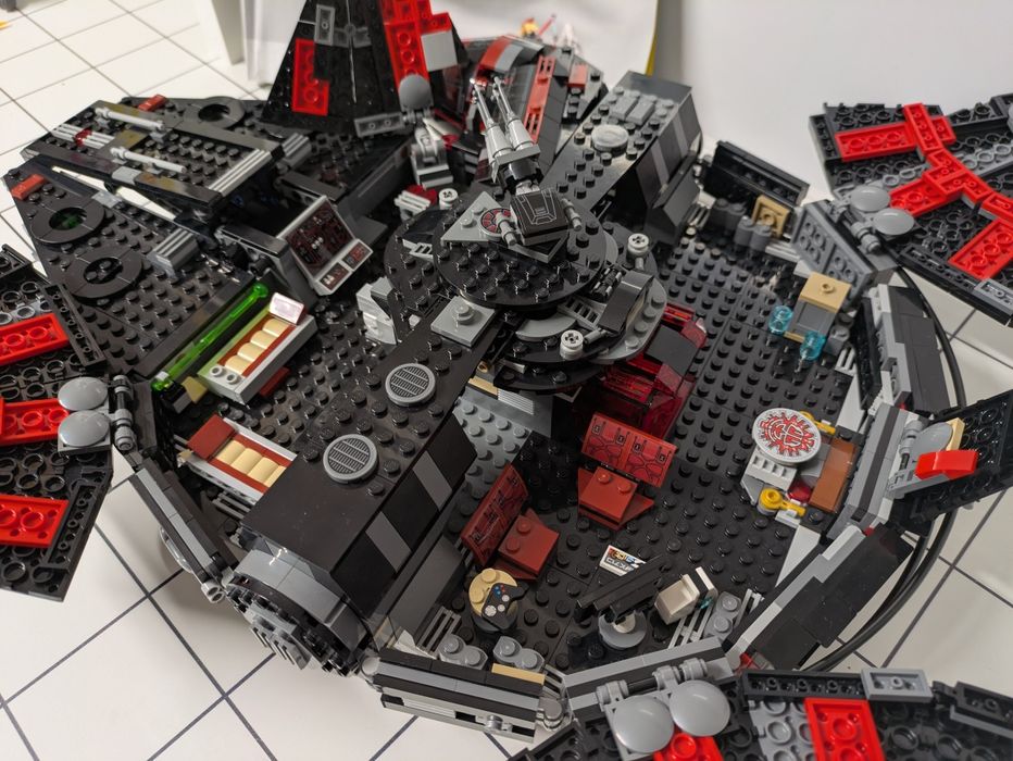 LEGO 75389 Dark Falcon