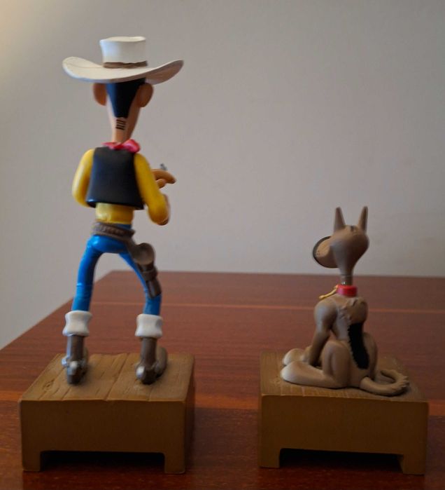 Figuras de Lucky Luke e Rantanplan. Plastoy