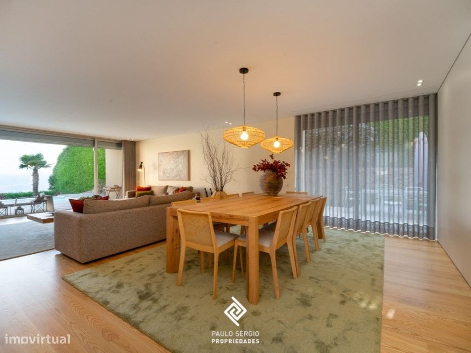 Moradia T3 espetacular com piscina e vista deslumbrante, a 10min do...