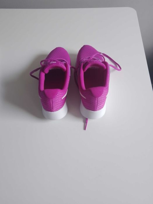 Buty damskie do biegania