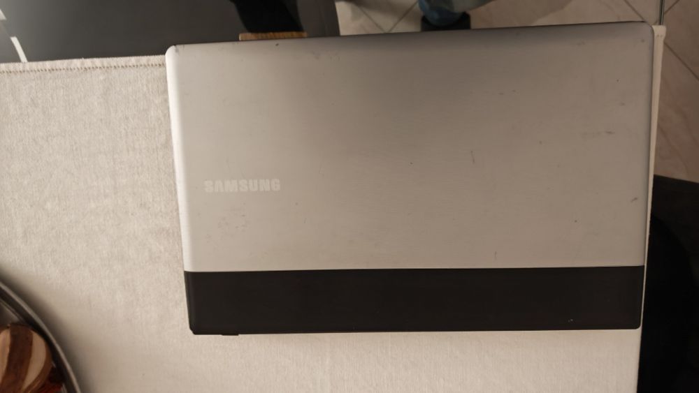PC Samsung Modelo 300E4A