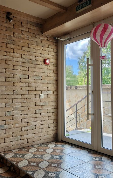Здається в оренду комерція 53 м² — вул. Київська
