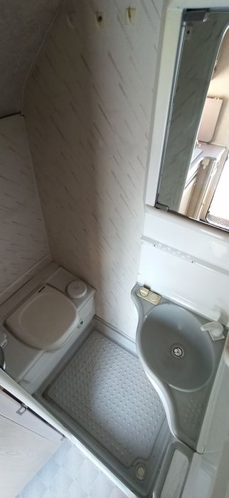 Кемпер, автодом, причіп дача.