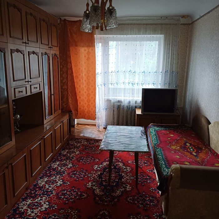 Продам 3 -кімнатну квартиру