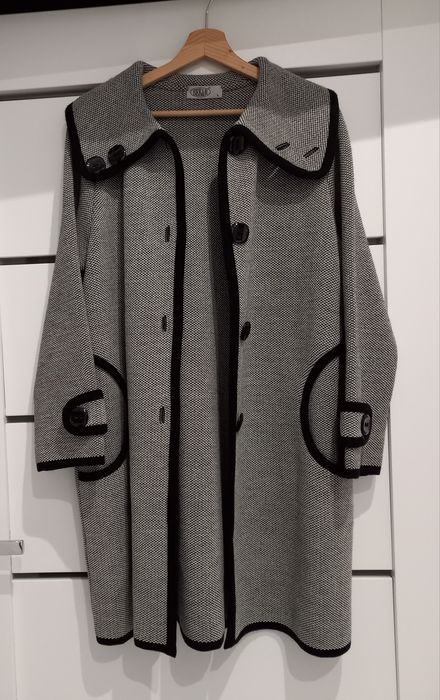 Elegancki płaszczyk damski rozm. L