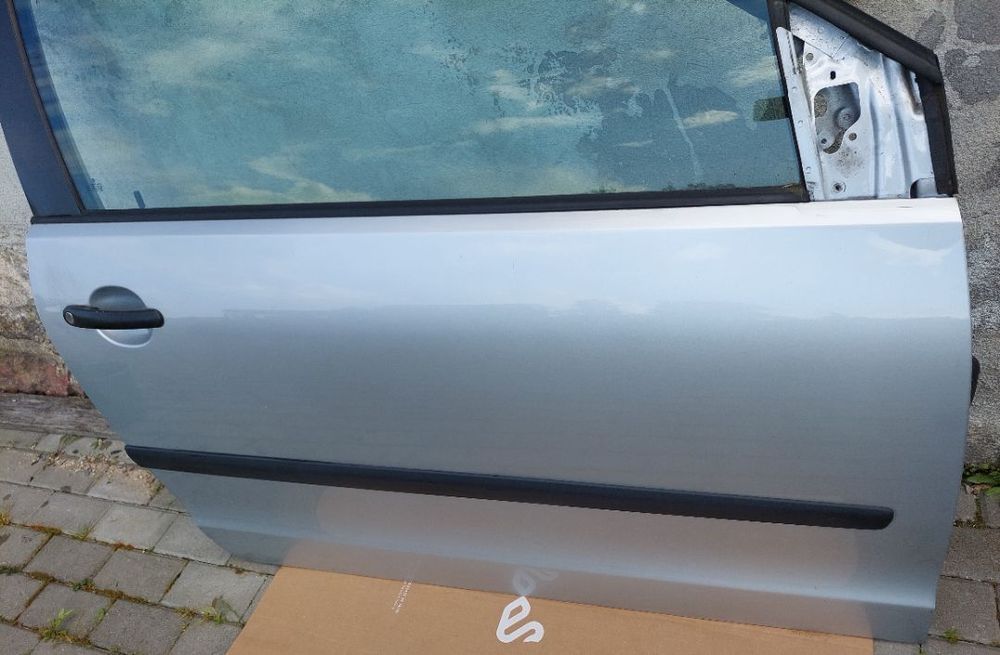 drzwi prawe przód vw polo 9n 3d la7w