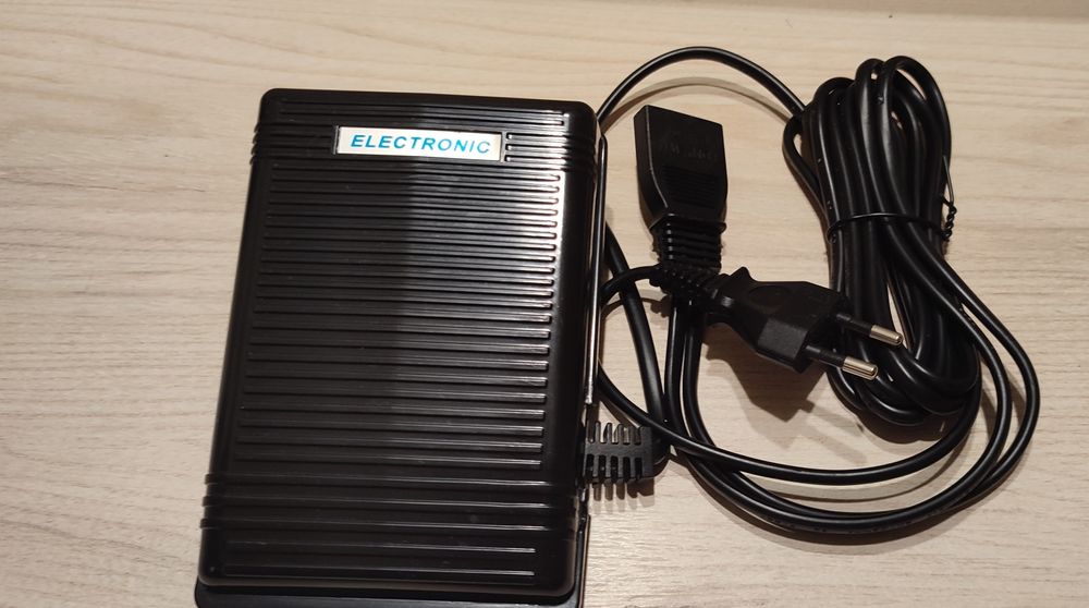 Педаль для коверлока  Minerva 3000cl