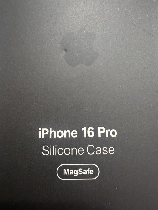 Capa iPhone 16 Pro MagSafe Preta + Película