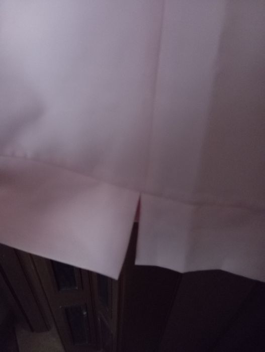 Sukienka lekkiej róż prosta