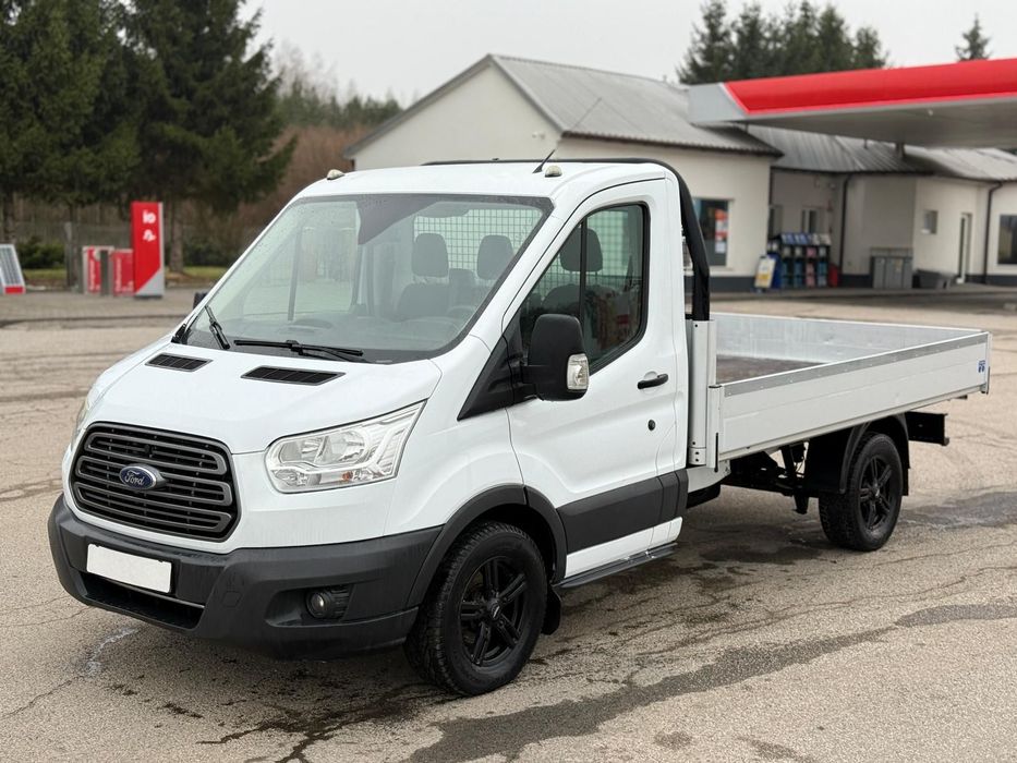 Ford Transit.  Transit skrzyniowy