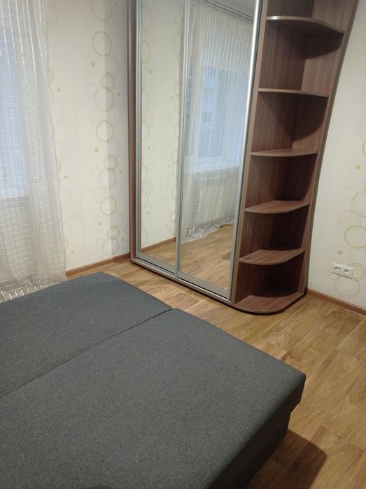 Сдам комнату на  ул. Малиновского (без хозяйки) для 1 девочки