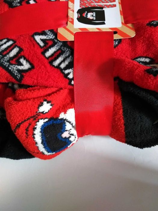 Новогодняя пижама с носками мальчику теплая из велсофта  Примарк