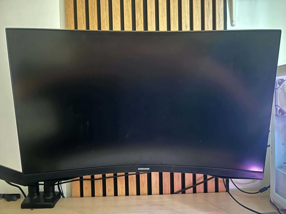 Monitor SAMSUNG Odyssey G5 LC27G55TQBUXEN 26.9" 2560x1440px 144Hz 1 ms wraz z podpórką mocowaną do biurka