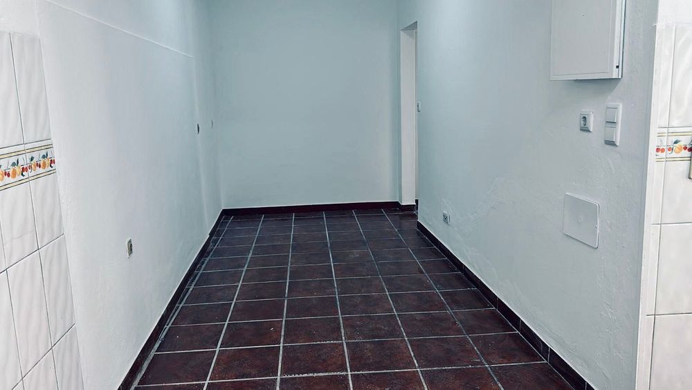 Arrenda se T1 Aveiras de Cima (AZAMBUJA)