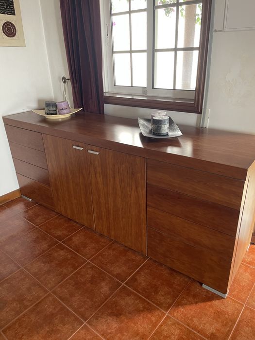 Movel e mesa.