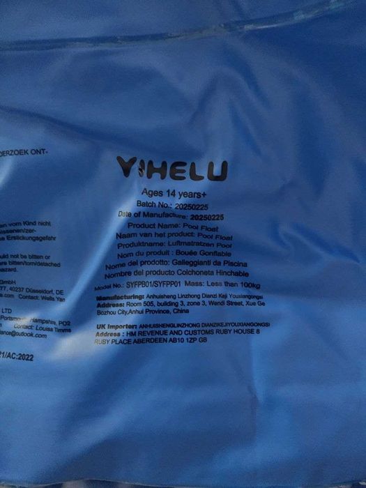 Conjunto de colchões (boias) infláveis ​​para piscina.