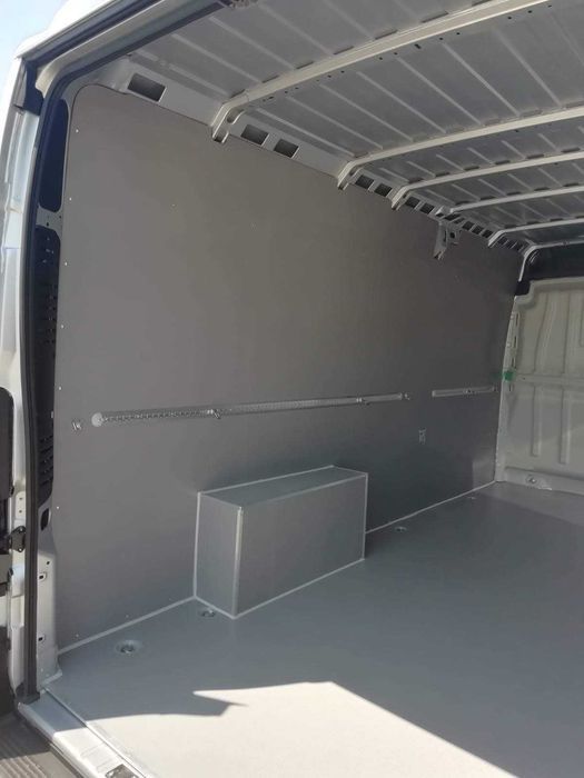 Zabudowy samochodów dostawczych busów w autach Ducato L4H2