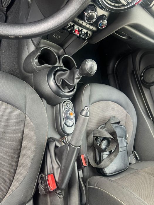 vendo ou troco Mini Cooper One D 2016 – Estado Excelente