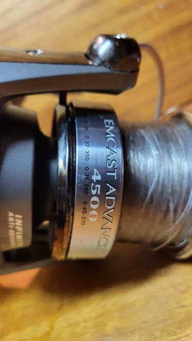Carreto Daiwa Emcast Advanced 4500