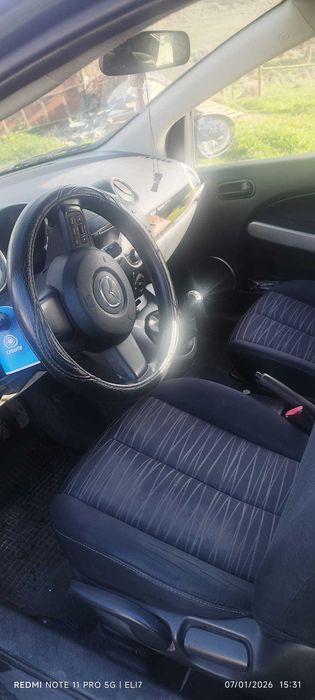 Mazda 2 - 5P - Gasolina