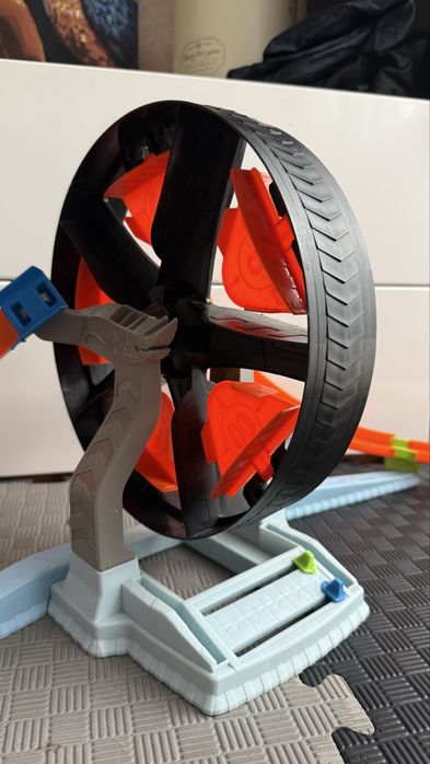 Трек hot wheels
